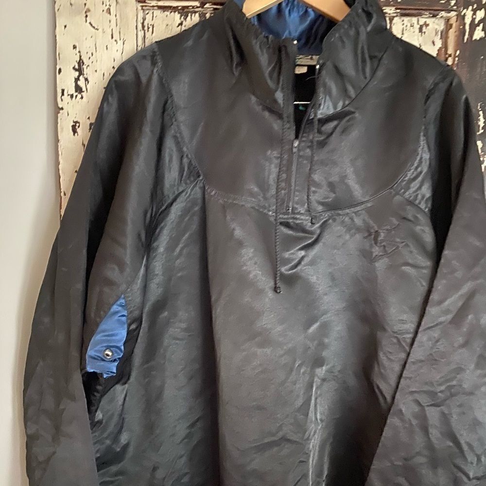 Vintage UZZI AMPHIBIOUS GEAR windbreaker.